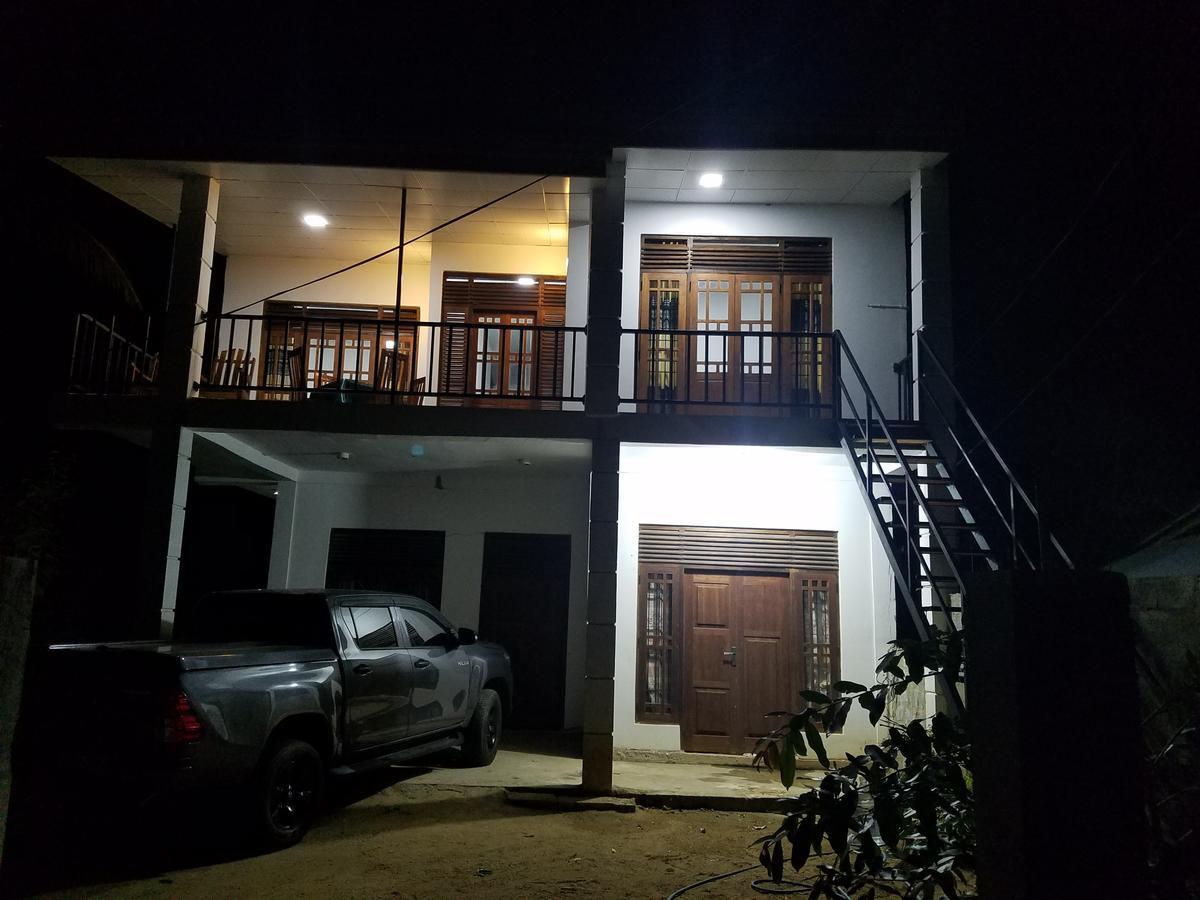 Yashumi Homestay Dambulla Buitenkant foto