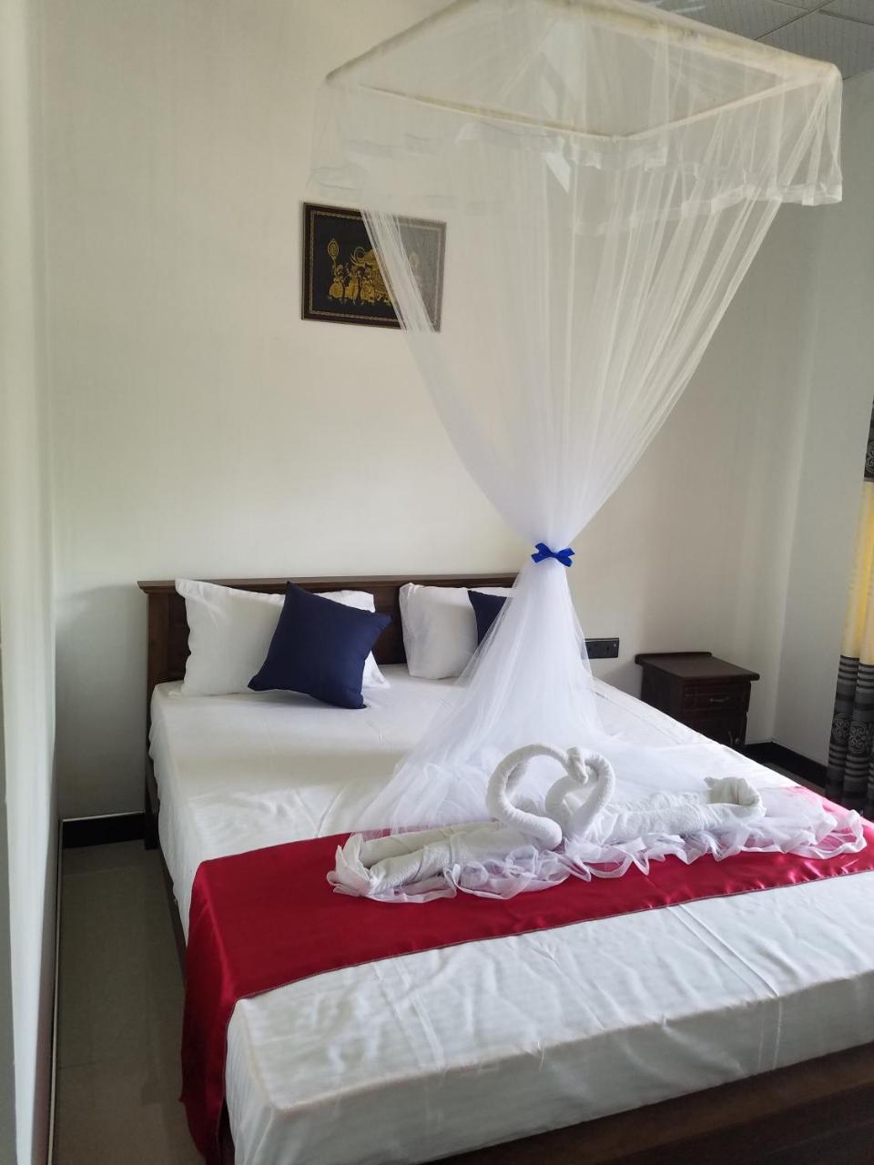 Yashumi Homestay Dambulla Buitenkant foto