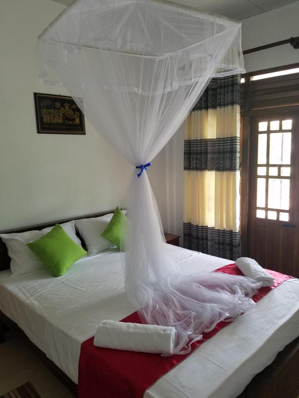Yashumi Homestay Dambulla Buitenkant foto